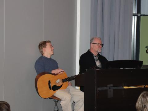 Jólasöngur-Arngrímur afmæli